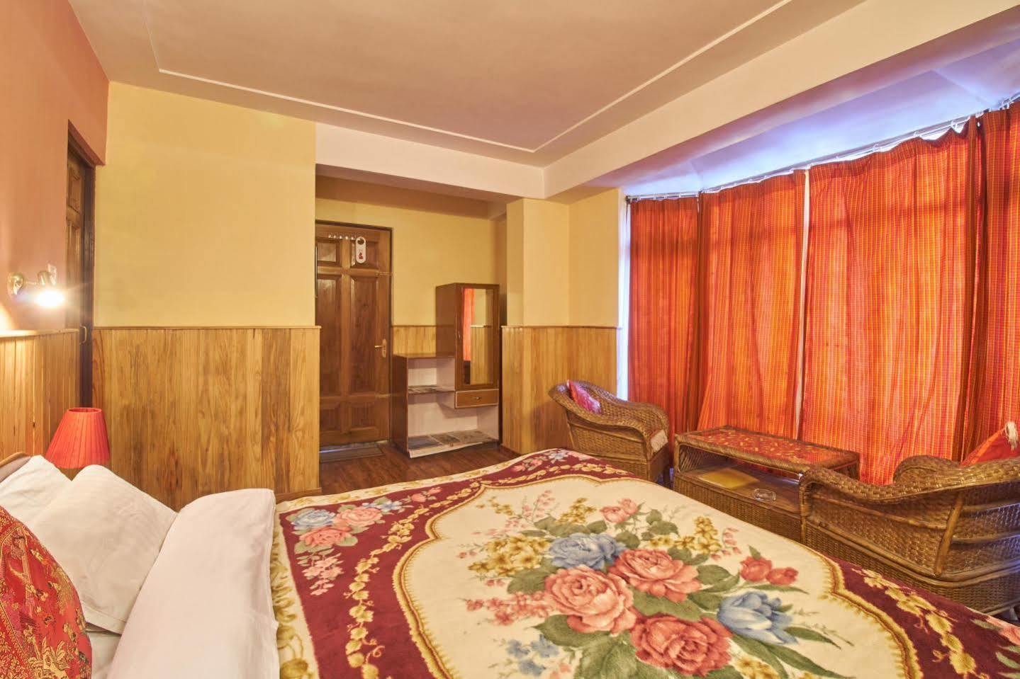 Tripvillas @ Snow Lion Homestay Dardzsiling Kültér fotó